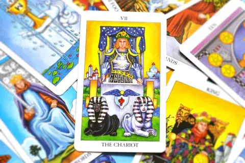 El Carro es la carta número 7 del tarot. El Carro es la carta número 7 del tarot.