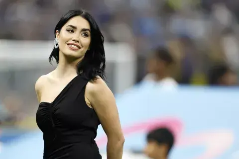 Lali Espósito habló sobre el polémico acoso que sufrió en Qatar. Lali Espósito habló sobre el polémico acoso que sufrió en Qatar.