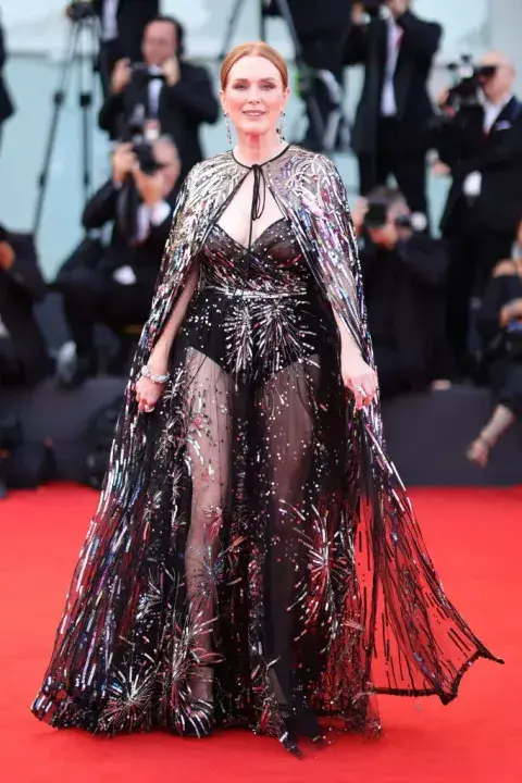 Julianne Morre Julianne Morre