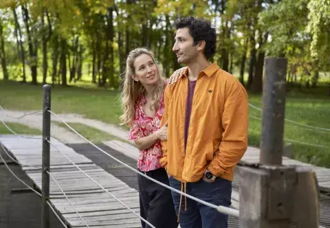 Belén y Federico "juntan puntos" para salvar su matrimonio. Belén y Federico "juntan puntos" para salvar su matrimonio.