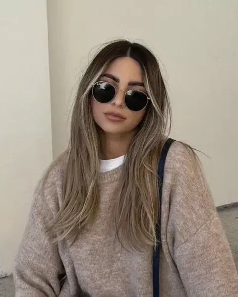 Las mechas más claras iluminan el rostro Las mechas más claras iluminan el rostro