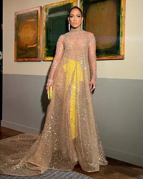 Jennifer Lopez deslumbró en la red carpet de Shotgun Wedding. Jennifer Lopez deslumbró en la red carpet de Shotgun Wedding.