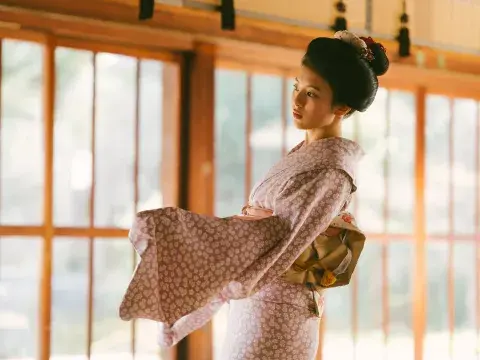 Makanai, la cocinera de las maiko es el último j-drama de Netflix. Makanai, la cocinera de las maiko es el último j-drama de Netflix.