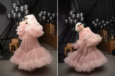 El vestido de Marta Minujín fue diseñado por Jorge Rey. El vestido de Marta Minujín fue diseñado por Jorge Rey.