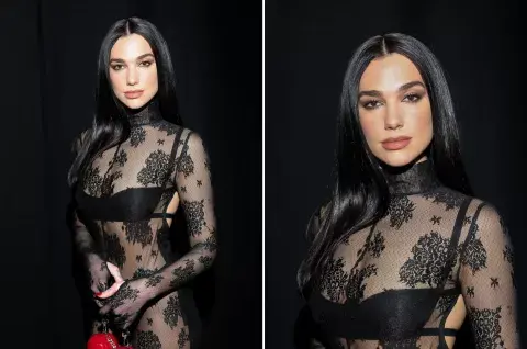 La cartera en forma de corazón de Dua Lipa fue el toque de color de su look. La cartera en forma de corazón de Dua Lipa fue el toque de color de su look.