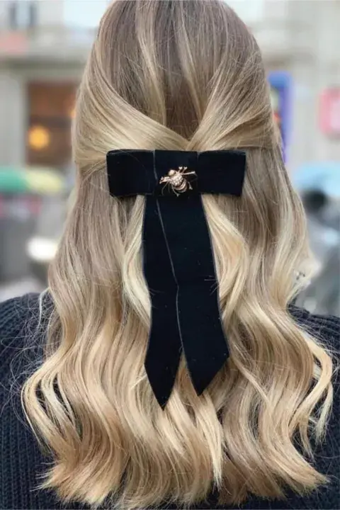 También hay muchas opciones para outfits más elegantes. También hay muchas opciones para outfits más elegantes.