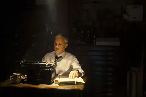 The Consultant ya es una de las series favoritas de febrero. The Consultant ya es una de las series favoritas de febrero.
