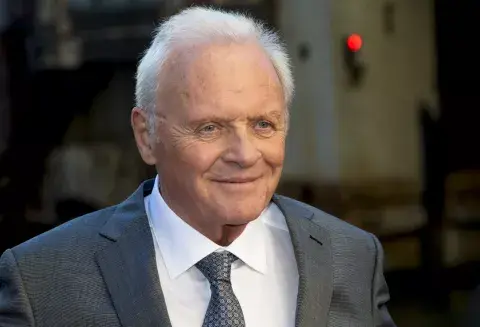 El actor de 85 años vuelve para protagonizar un remake de una película argentina. El actor de 85 años vuelve para protagonizar un remake de una película argentina.