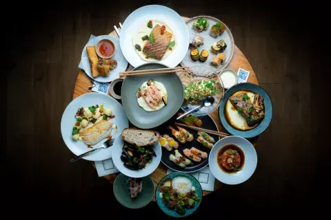 Namida tiene una increíble propuesta de comida nikkei con fusión argentina. Namida tiene una increíble propuesta de comida nikkei con fusión argentina.