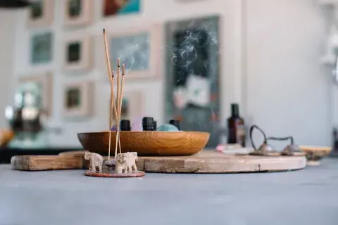 El incienso, presente en uno de los rituales. El incienso, presente en uno de los rituales.
