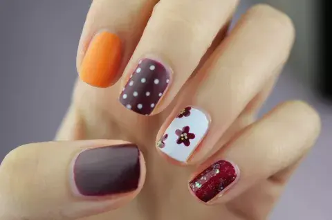 Ideal para uñas cortas y con diseños diferentes.