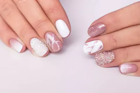 Con onda romántica en colores rosa.