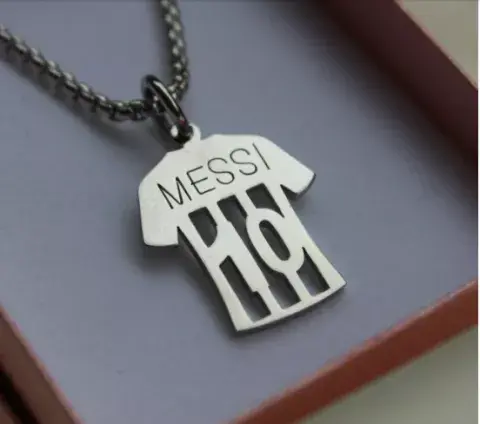 Collar con dije de camiseta, DEPOR JOYAS $3199 Collar con dije de camiseta, DEPOR JOYAS $3199
