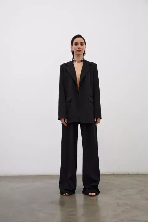 Blazer + pantalón, un lookazo asegurado. Blazer + pantalón, un lookazo asegurado.
