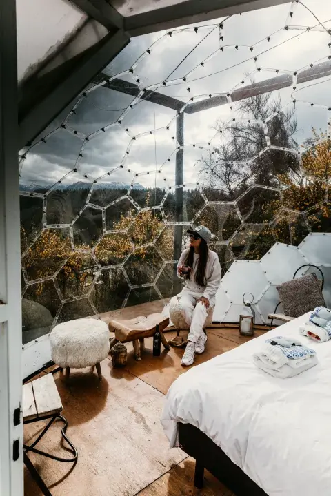 En Argentina, hay una ruta del glamping que propone desde pasar la noche en la cordillera de Los Andes hasta dormir en una pirámide de vidrio frente a un lago. En Argentina, hay una ruta del glamping que propone desde pasar la noche en la cordillera de Los Andes hasta dormir en una pirámide de vidrio frente a un lago.