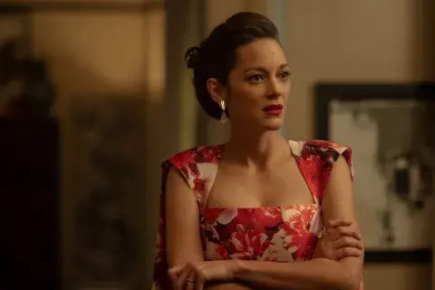 Marion Cotillard es una de las protagonistas del séptimo episodio. Marion Cotillard es una de las protagonistas del séptimo episodio.