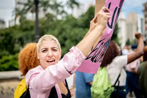Cuáles fueron los antecedentes que dieron origen al Día Internacional de la Mujer. Cuáles fueron los antecedentes que dieron origen al Día Internacional de la Mujer.