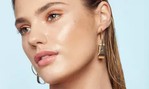 Glass skin, una tendencia de 2023. Glass skin, una tendencia de 2023.