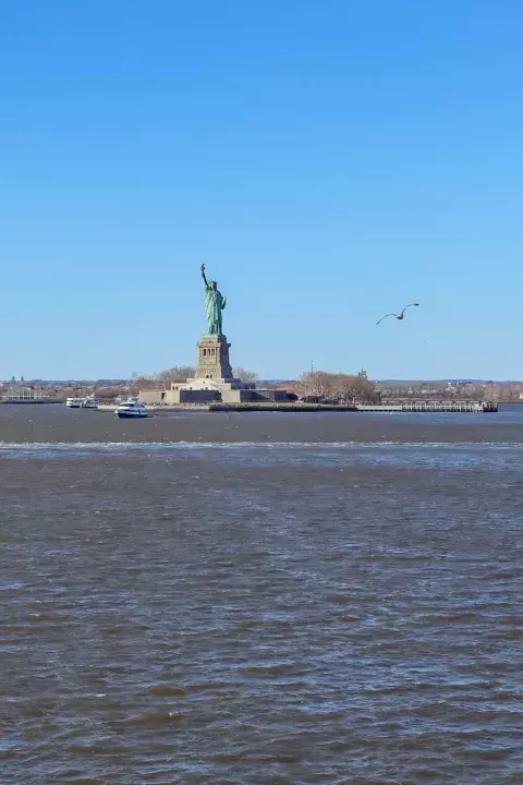 gratis_en_ny_ferry1.jpg gratis_en_ny_ferry1.jpg