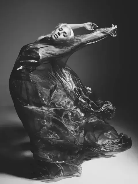 Lady Gaga y Dom Pérignon: the labor of creation. Lady Gaga y Dom Pérignon: the labor of creation.