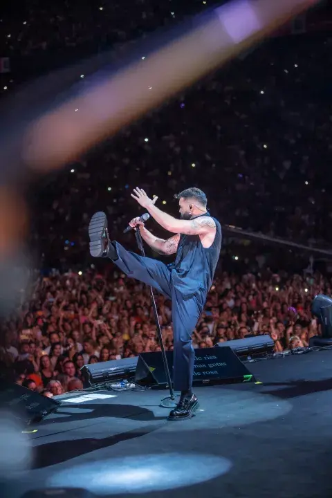 Baile al ritmo de "La bomba", uno de los clásicos para levantar multitudes