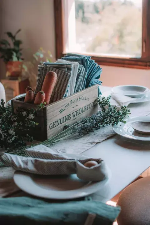 Podés buscar ramas de plantas para sumar a la mesa Podés buscar ramas de plantas para sumar a la mesa