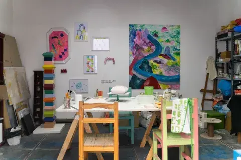 Paz Soldán, un taller de arte repleto de magia. Paz Soldán, un taller de arte repleto de magia.