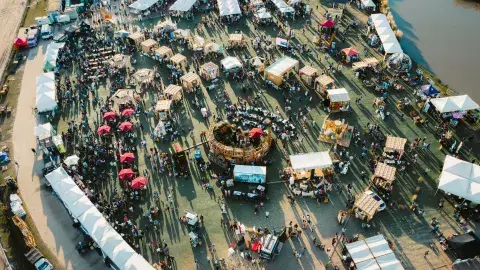 Este encuentro consciente que busca impulsar una transición sustentable tendrá más de 250 stands de emprendedores. Este encuentro consciente que busca impulsar una transición sustentable tendrá más de 250 stands de emprendedores.
