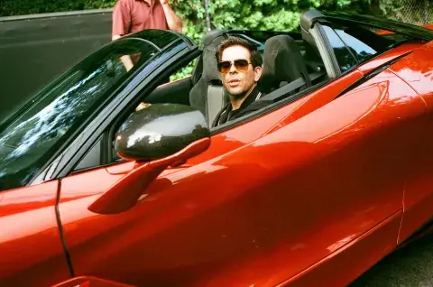Eli Roth en The Idol. Eli Roth en The Idol.