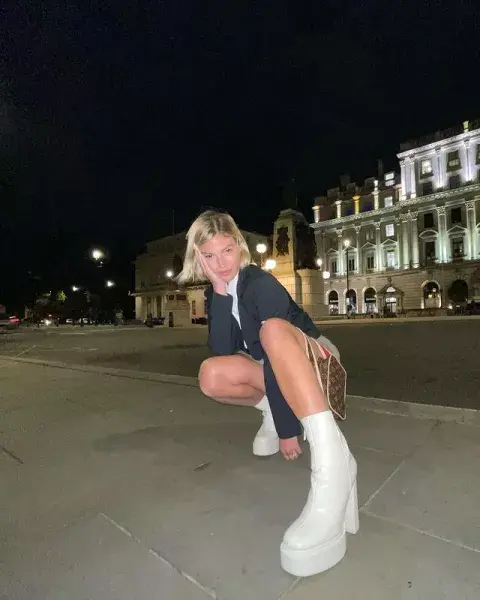 Stefi Roitman: así es el look colegial con el que deslumbró en Londres. Stefi Roitman: así es el look colegial con el que deslumbró en Londres.
