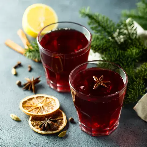 Paso a paso para hacer glühwein o vino caliente. Paso a paso para hacer glühwein o vino caliente.