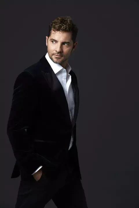 David Bisbal viene a la Argentina con su gira: Me siento vivo. David Bisbal viene a la Argentina con su gira: Me siento vivo.