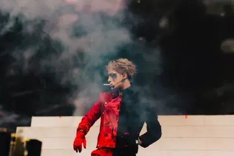 Su nueva canción junto a Ciara es parte del show. Su nueva canción junto a Ciara es parte del show.