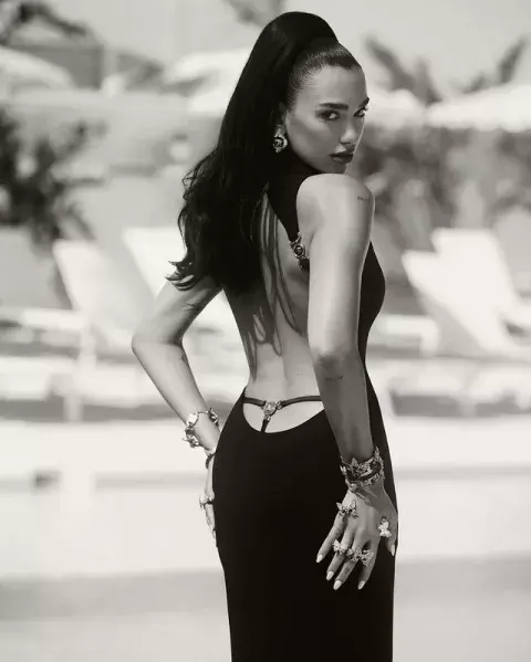 Dua Lipa.