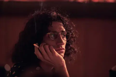 Iván Hochman da vida a Fito Páez en El amor después del amor. Iván Hochman da vida a Fito Páez en El amor después del amor.