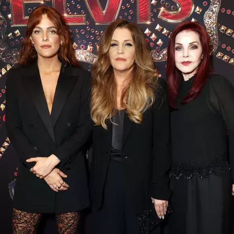 Riley Keough, Lisa Marie Presley y Priscilla Presley.