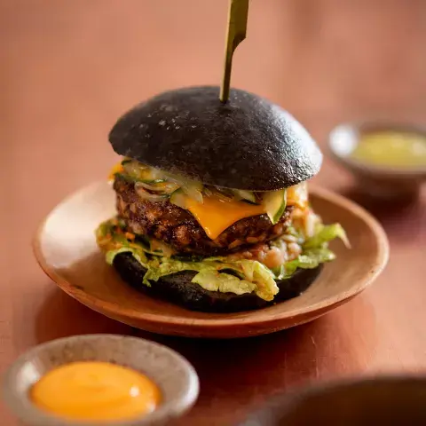 La Wagyu Burger de Emperador Meiji. La Wagyu Burger de Emperador Meiji.