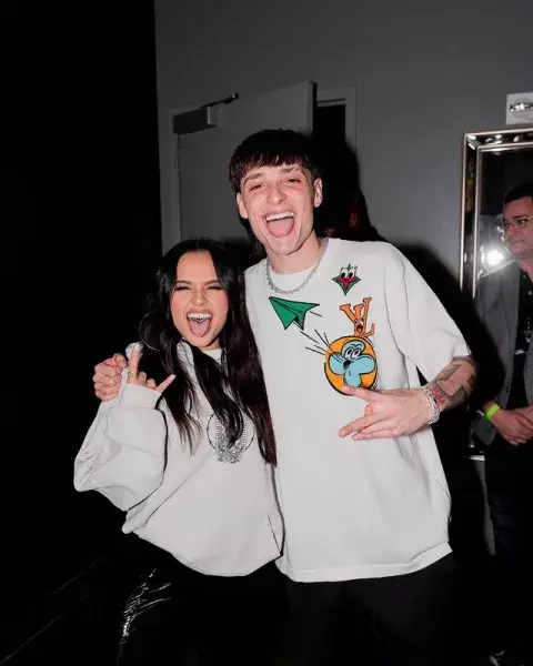 Peso Pluma con Becky G. Peso Pluma con Becky G.