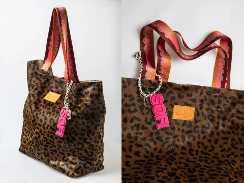 El toque animal print no puede faltar en ningún guardarropa. El toque animal print no puede faltar en ningún guardarropa.