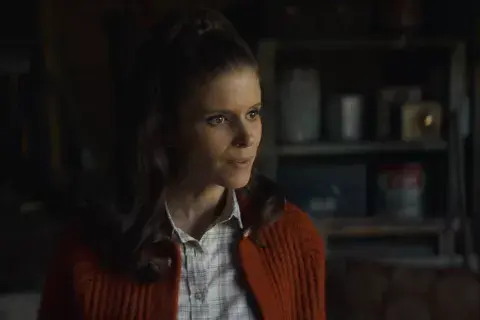 Kate Mara forma parte del elenco de la sexta temporada. Kate Mara forma parte del elenco de la sexta temporada.