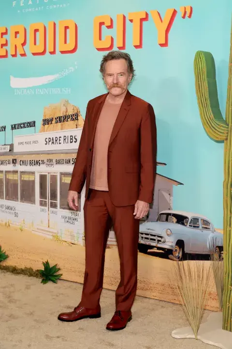 En medio de los rumores de su retiro, Bryan Cranston se hace presente en la premiere de Asteroid City, película que lo tiene en su elenco. En medio de los rumores de su retiro, Bryan Cranston se hace presente en la premiere de Asteroid City, película que lo tiene en su elenco.