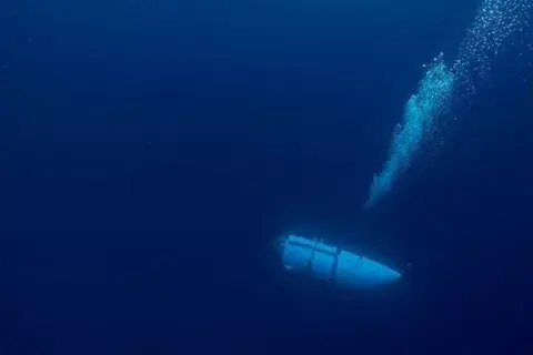 A una hora y 45 minutos de sumergirse en el mar, frente a la isla de Terranova, Canadá, la nave perdió el contacto con la base. 