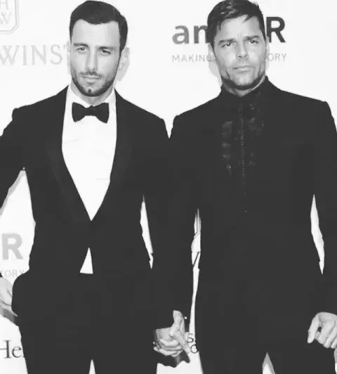“Nuestro mayor deseo ahora es seguir teniendo una dinámica familiar saludable y una relación centrada en nuestra genuina amistad”, detalló Ricky Martin en el posteo. “Nuestro mayor deseo ahora es seguir teniendo una dinámica familiar saludable y una relación centrada en nuestra genuina amistad”, detalló Ricky Martin en el posteo.