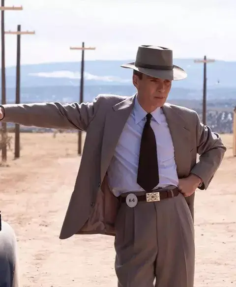 La impresionante transformación física de Cillian Murphy para Oppenheimer. La impresionante transformación física de Cillian Murphy para Oppenheimer.