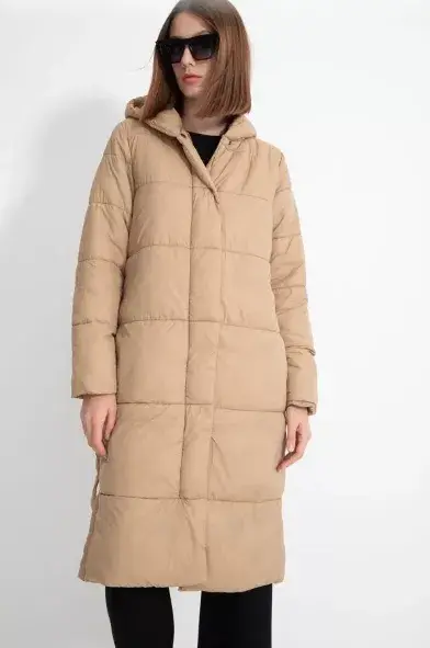 CAMPERA PUFFER LARGA, PORTSAID $49.800. CAMPERA PUFFER LARGA, PORTSAID $49.800.