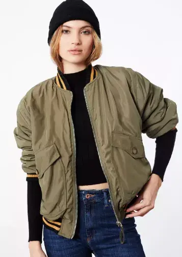 BOMBER, WANAMA $68.792. BOMBER, WANAMA $68.792.