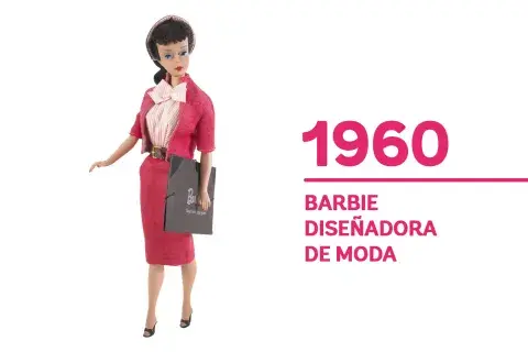 1960. Con una falda tubo, "Barbie diseñadora de moda" deslumbra con su look avant gardé 1960. Con una falda tubo, "Barbie diseñadora de moda" deslumbra con su look avant gardé