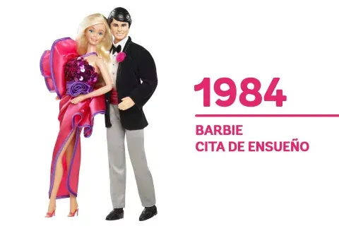 1984 Barbie "Cita de ensueño" sorprende con un vestido característico de los ochentas, con volados, volumen y colores estridentes. 1984 Barbie "Cita de ensueño" sorprende con un vestido característico de los ochentas, con volados, volumen y colores estridentes.