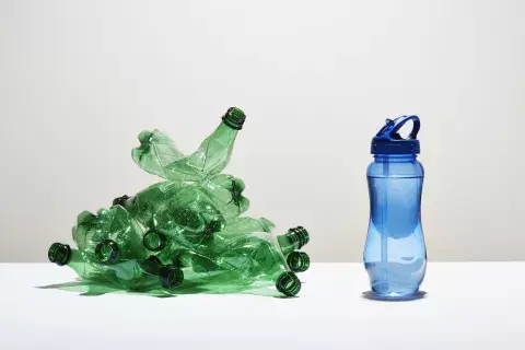La consciencia ecológica permite cambiar hábitos dañinos para el medioambiente por otros más sustentables. La consciencia ecológica permite cambiar hábitos dañinos para el medioambiente por otros más sustentables.