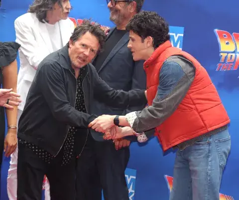 El Marty McFly del cine y el del teatro. El Marty McFly del cine y el del teatro.